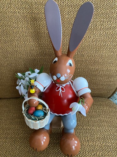 Osterhase sitzend erzgebirge - ,